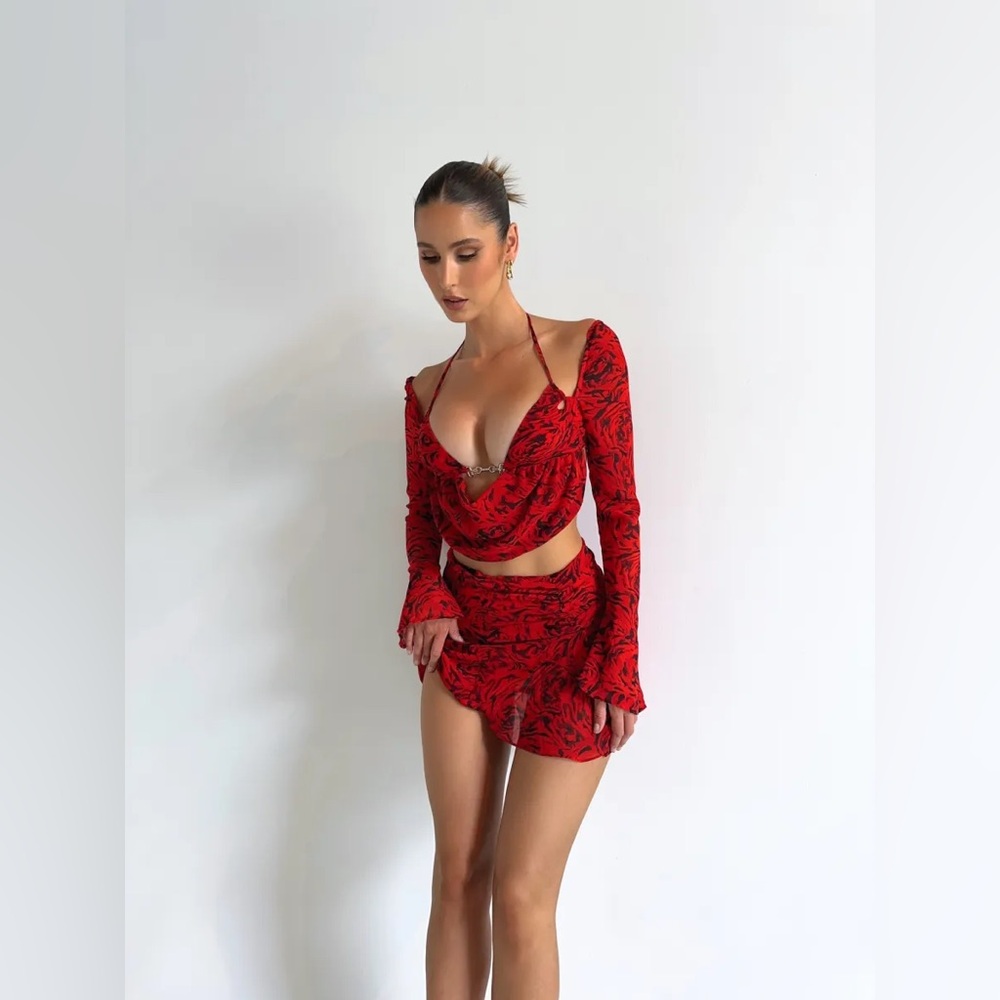 Outcast Rosa 🌹 Two-Piece Set - Picture 3 of 6